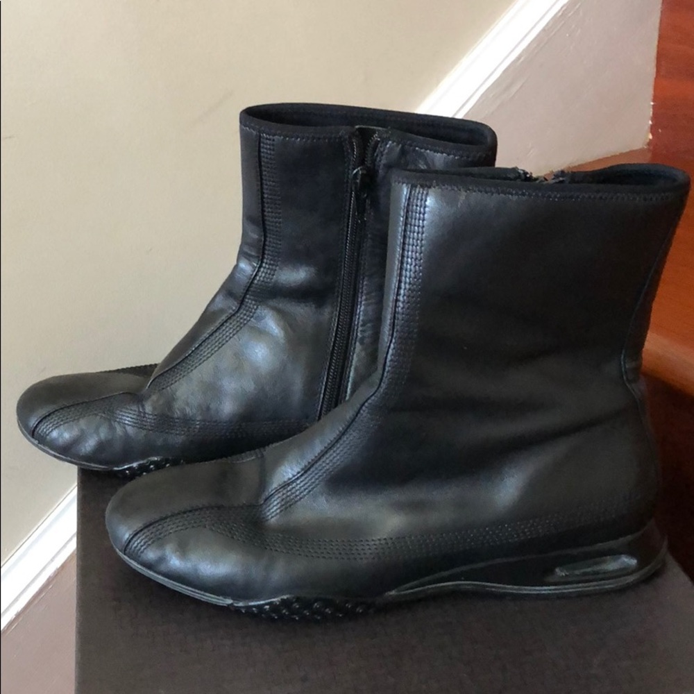 Cole Haan Short Boot with Nike Air